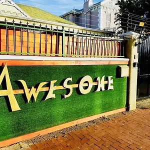 https://awesome-backpackers.hotels-capetown.com