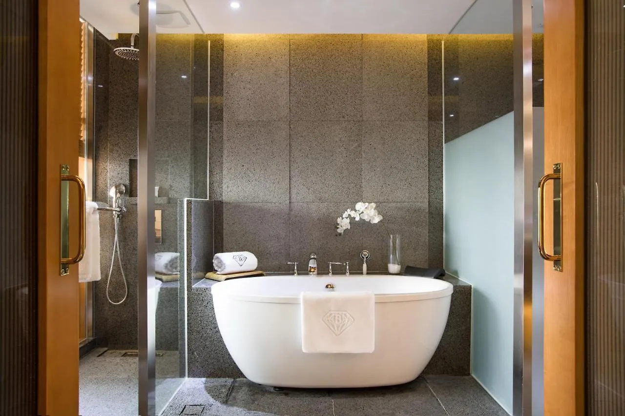 Baymond Hotel Busan 4*,